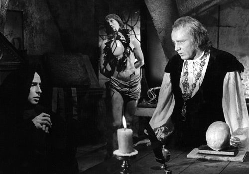Screenshot, Dr. Faustus with Richard Burton